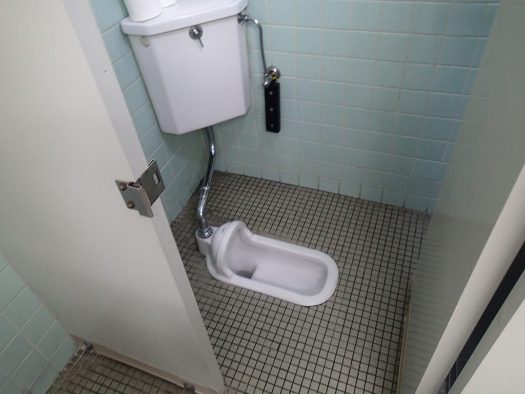 【市川市】和式トイレから洋式トイレへのリフォーム工事Before画像